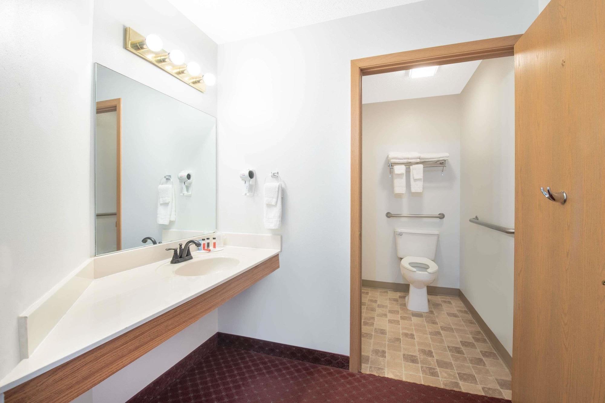 Travelodge By Wyndham Spearfish Zewnętrze zdjęcie